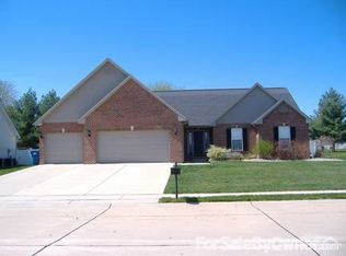205 Stonebriar Dr, Troy, IL 62294