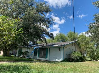 1068 Crouch Rd, Victoria, TX 77905