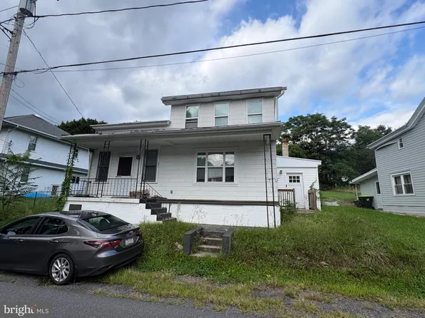 331 Main St, Lavelle, PA 17943