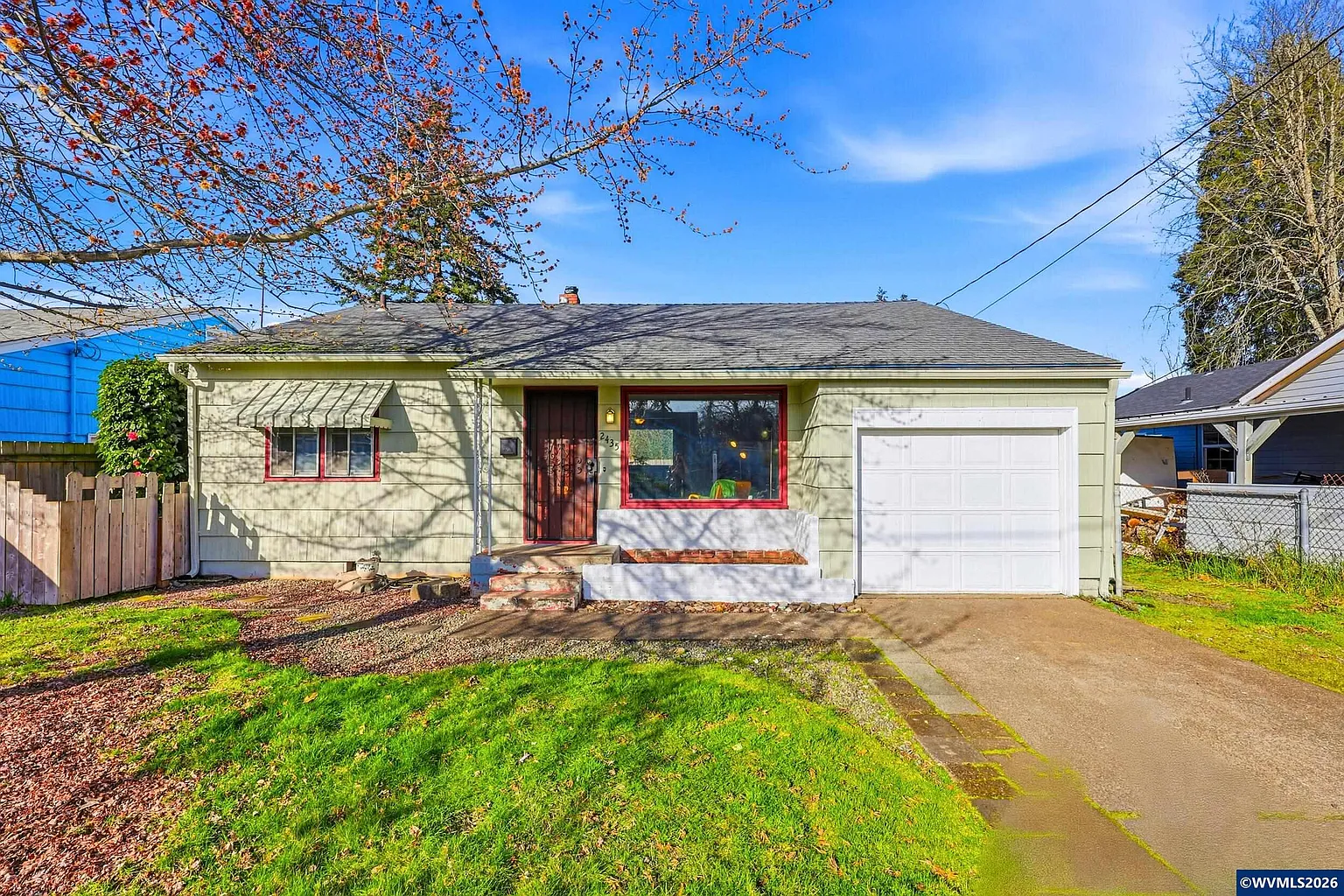 2435 Claude St SE photo 1