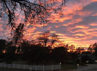 8076 Secluded Valley Dr, Redding, CA 96001