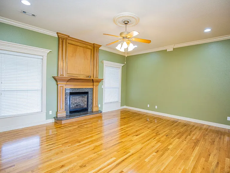 2308 Chinquapin — Photo 5