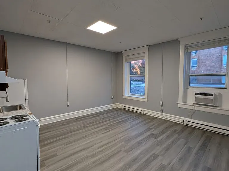 Franklin Park Apartments — Photo 76