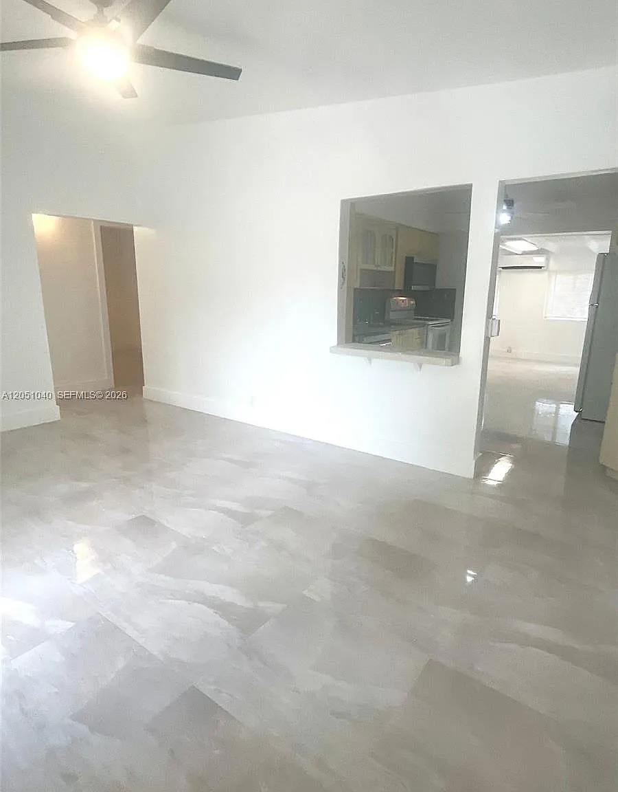 2 bed, 1.0 bath, $2,275 — Photo 3