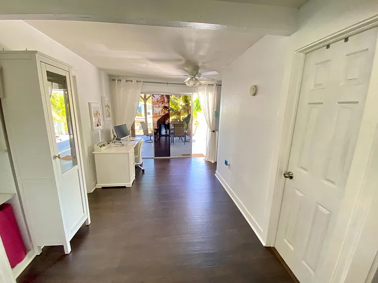 26 Bay Dr — Photo 17