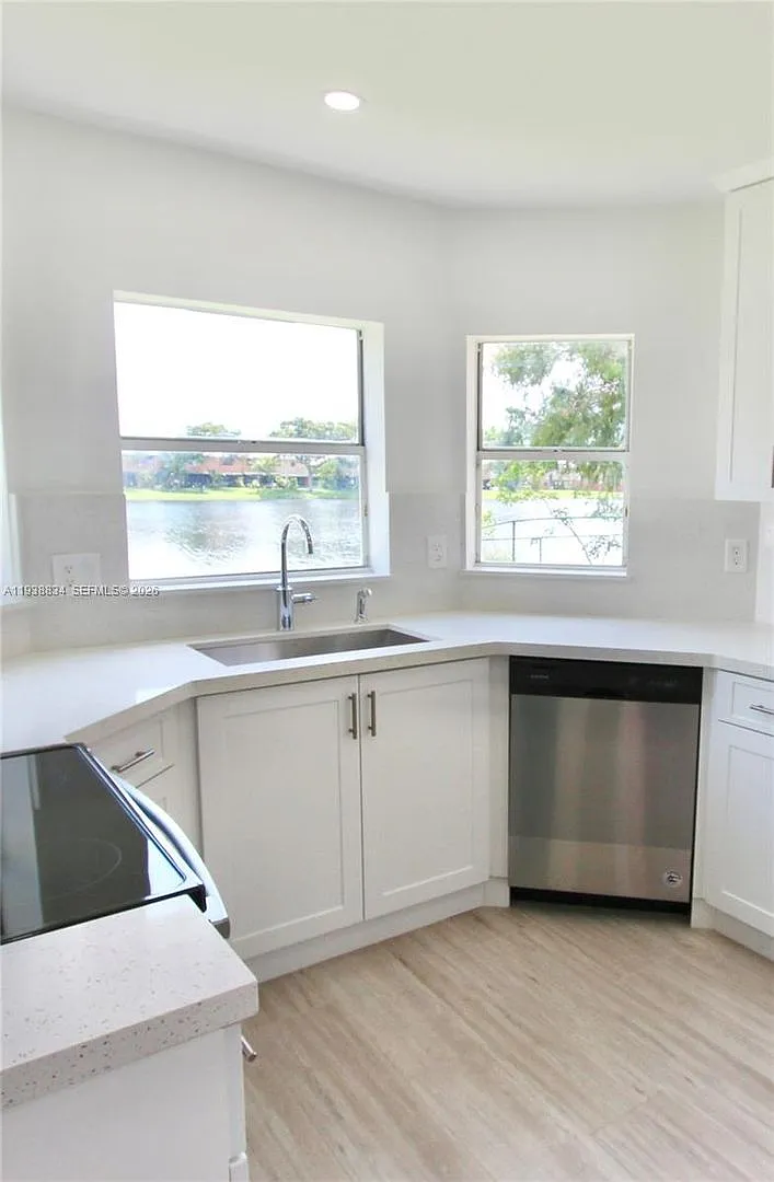 239 NW 107th Avenue, Pembroke Pines, FL 33026 — Photo 1