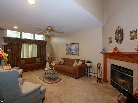 3rd image of 90 Frogtown Rd