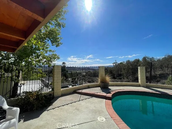 23054 La Granja Dr, Santa Clarita, CA 91354