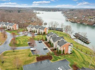 335 S Pointe Shore Dr, Moneta, VA
