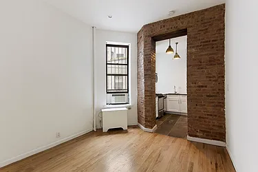 Rented by Weinstein Realty Group