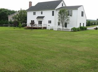 2 Bluebird Cir, East Lyme, CT 06333