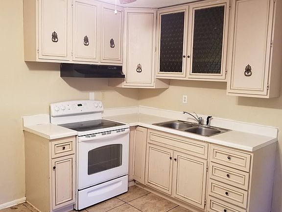 5th image of 5501 Revere Dr