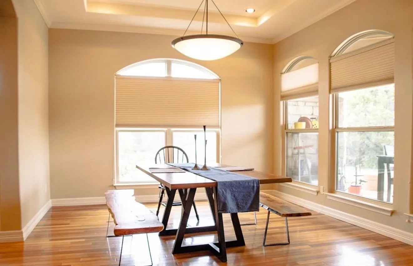 3 bed, 2.5 bath, 2312 sqft, $2,700 — Photo 3