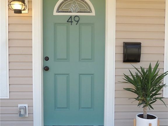 2nd image of 49 Loudon St