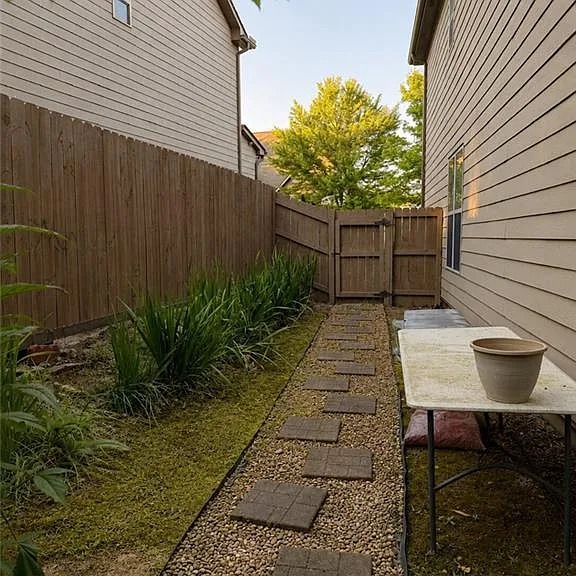 1325 Little Hampton Dr — Photo 30