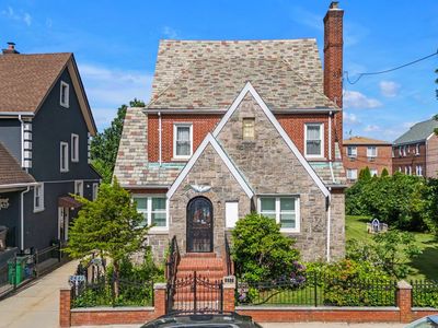 2441 Yates Avenue, Bronx, NY, 10469