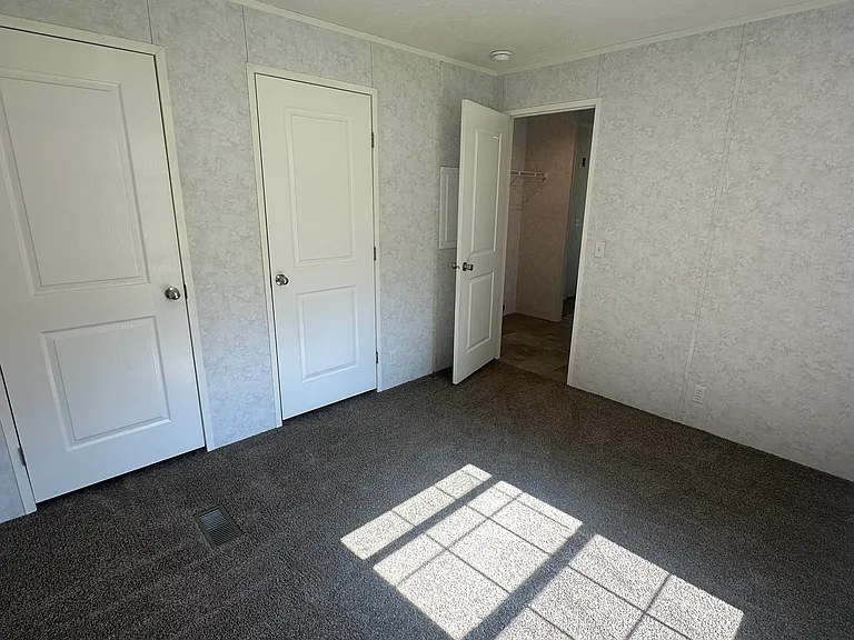 11 Zekes Ln — Photo 22