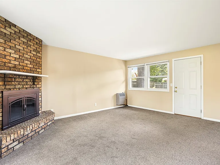 3735 Highcrest Rd — Photo 10
