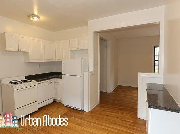 2nd image of 3722 N Pine Grove Avenue Ua Ua #Ua1