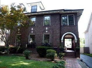 53 Aberdeen Pl, Saint Louis, MO 63105
