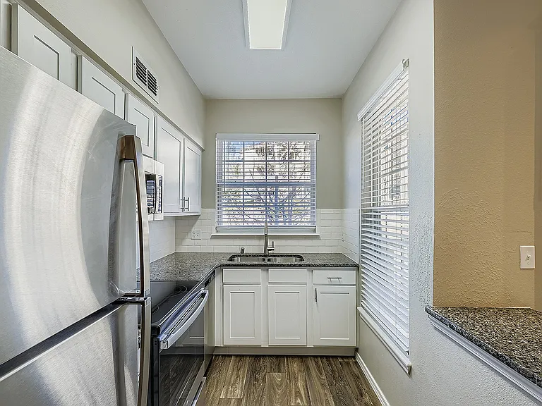 13607 Ashbrook Hts #204 Summer Sky - Print Quality - 002 - 02 Kitchen