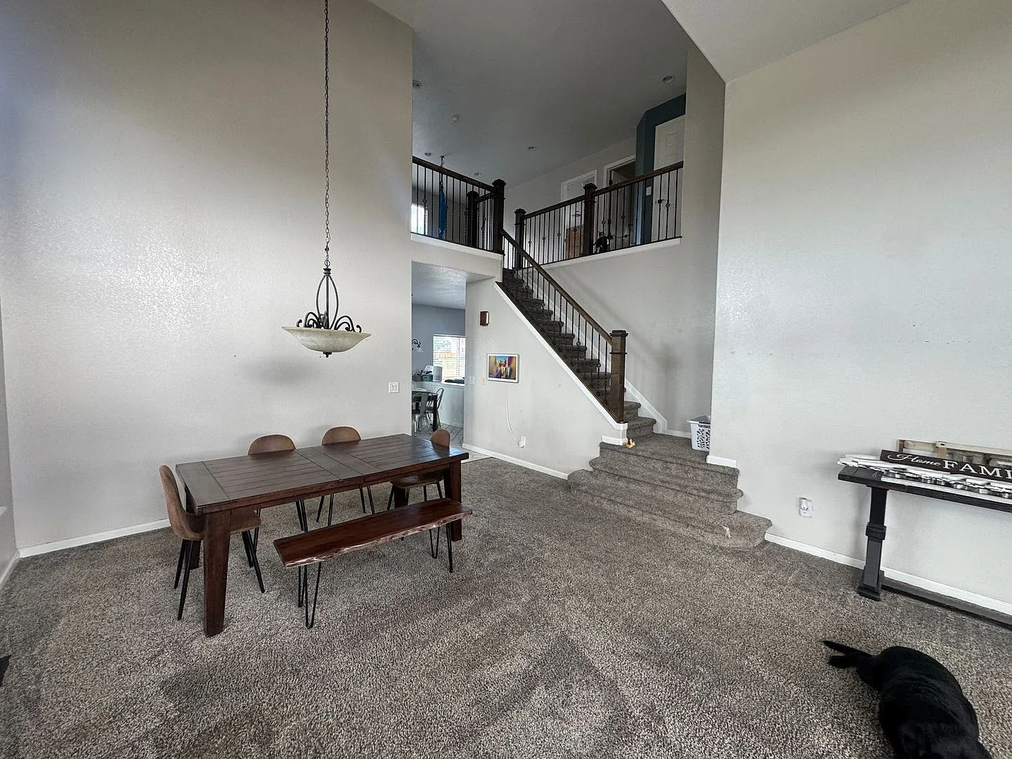 Large 4 bedroom home in Founders Village — Photo 4