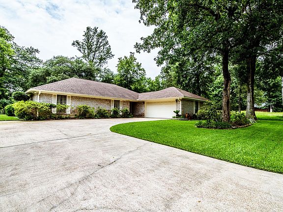 2nd image of 1821 Rollingwood Dr