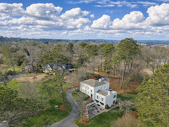 2nd image of 2 Virginia Cir SW