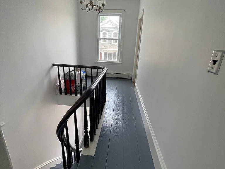 7 Strong St #2 — Photo 4