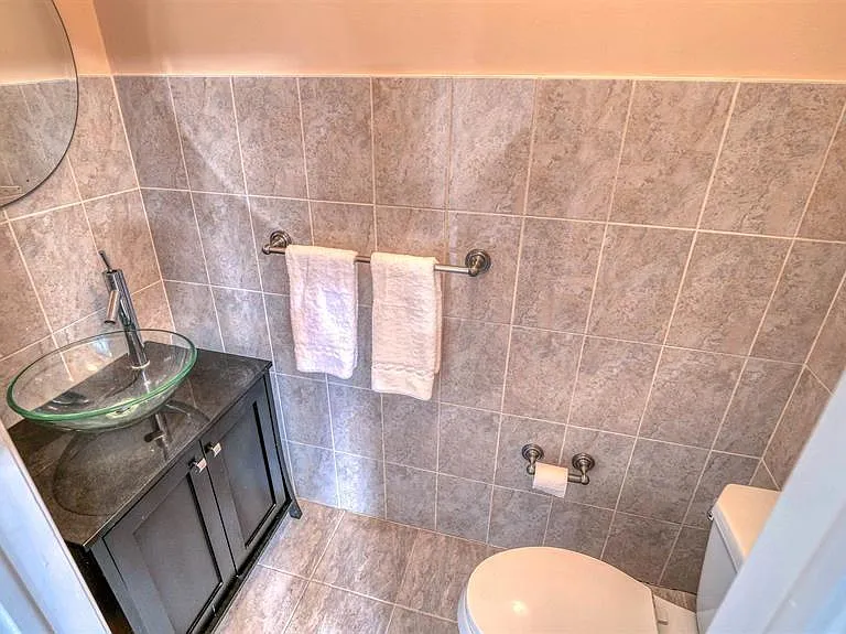 9709 Monmouth Ave #C2 — Photo 6