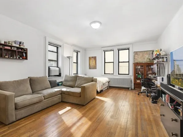 141 E 57th St APT 4R, New York, NY 10022