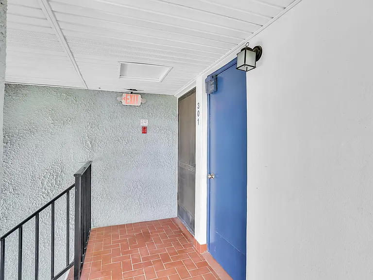 4290 Deste Ct #301 — Photo 3