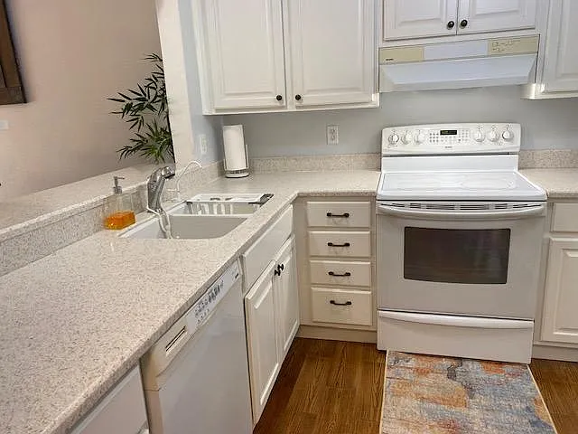 2 bed, 1100 sqft, $1,800 — Photo 4