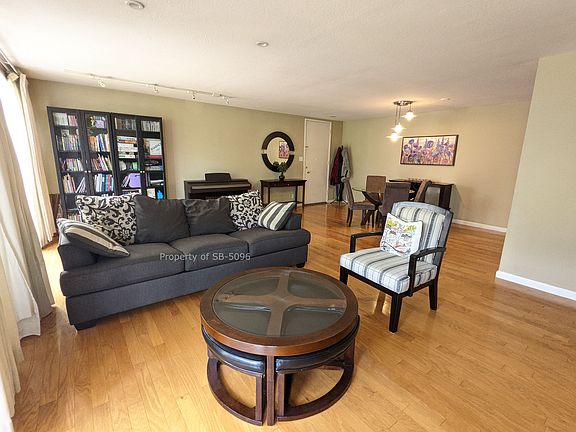 Living Room (angle from fireplace)