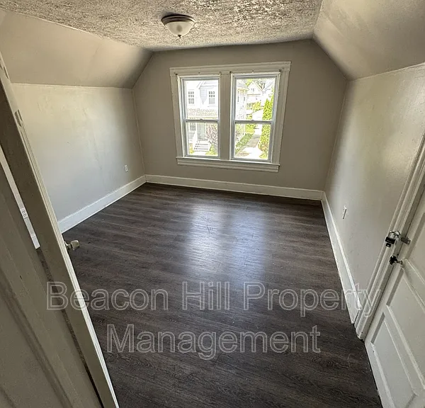2355 E 86th St — Photo 5