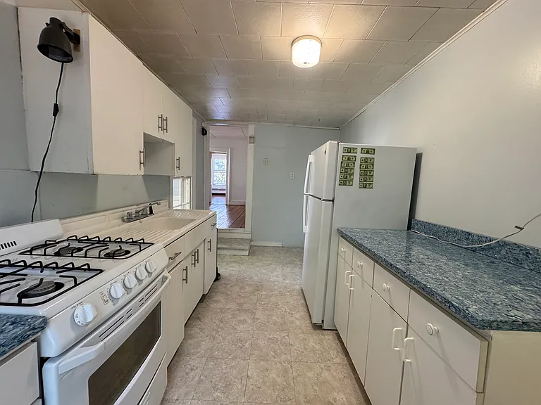 87 N 5th St #2R — Photo 10