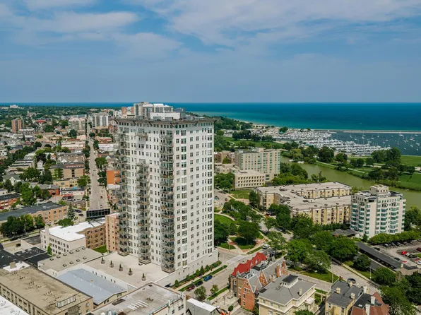 1313 N Franklin PLACE #803, Milwaukee, WI 53202