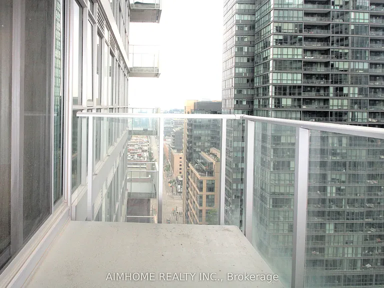 375 King St W #2208 — Photo 20