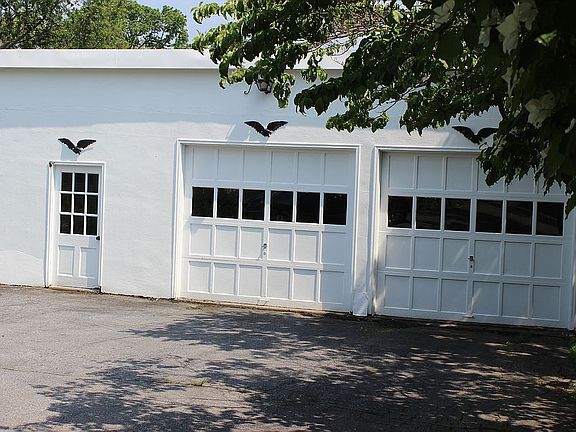 Detached Garage / Workshop