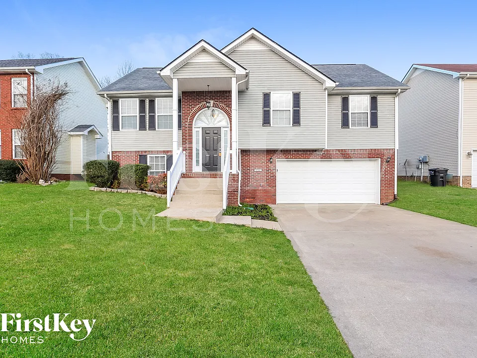 2792 Ridgepole Dr
