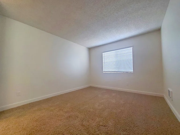 Emerald Vista — Photo 55