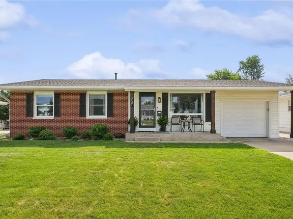 207 Drexel Dr SW, Cedar Rapids, IA 52404
