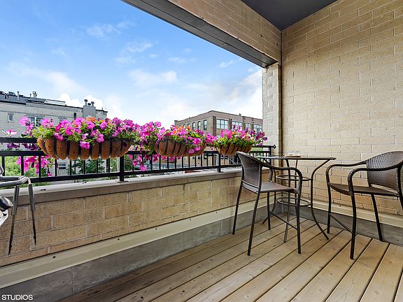 5th image of 2410 W Bloomingdale Ave APT 4C
