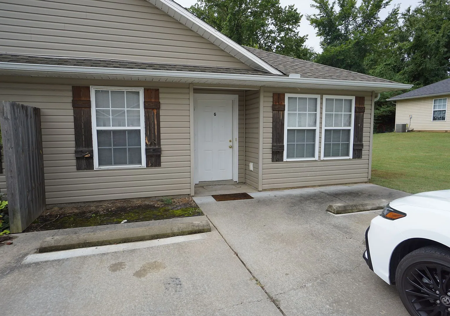206 S 26th St A-H — Photo 1