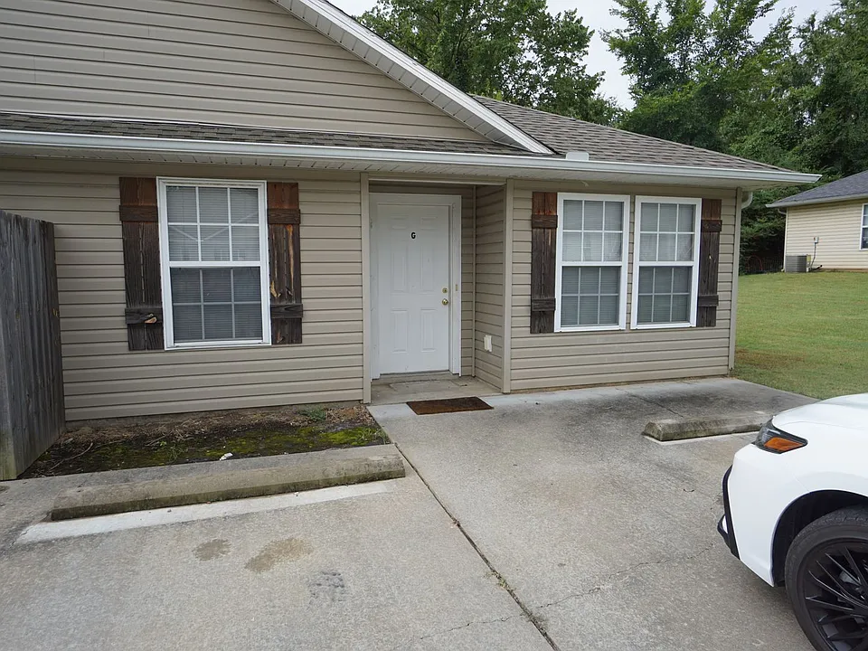 206 S 26th St A-H