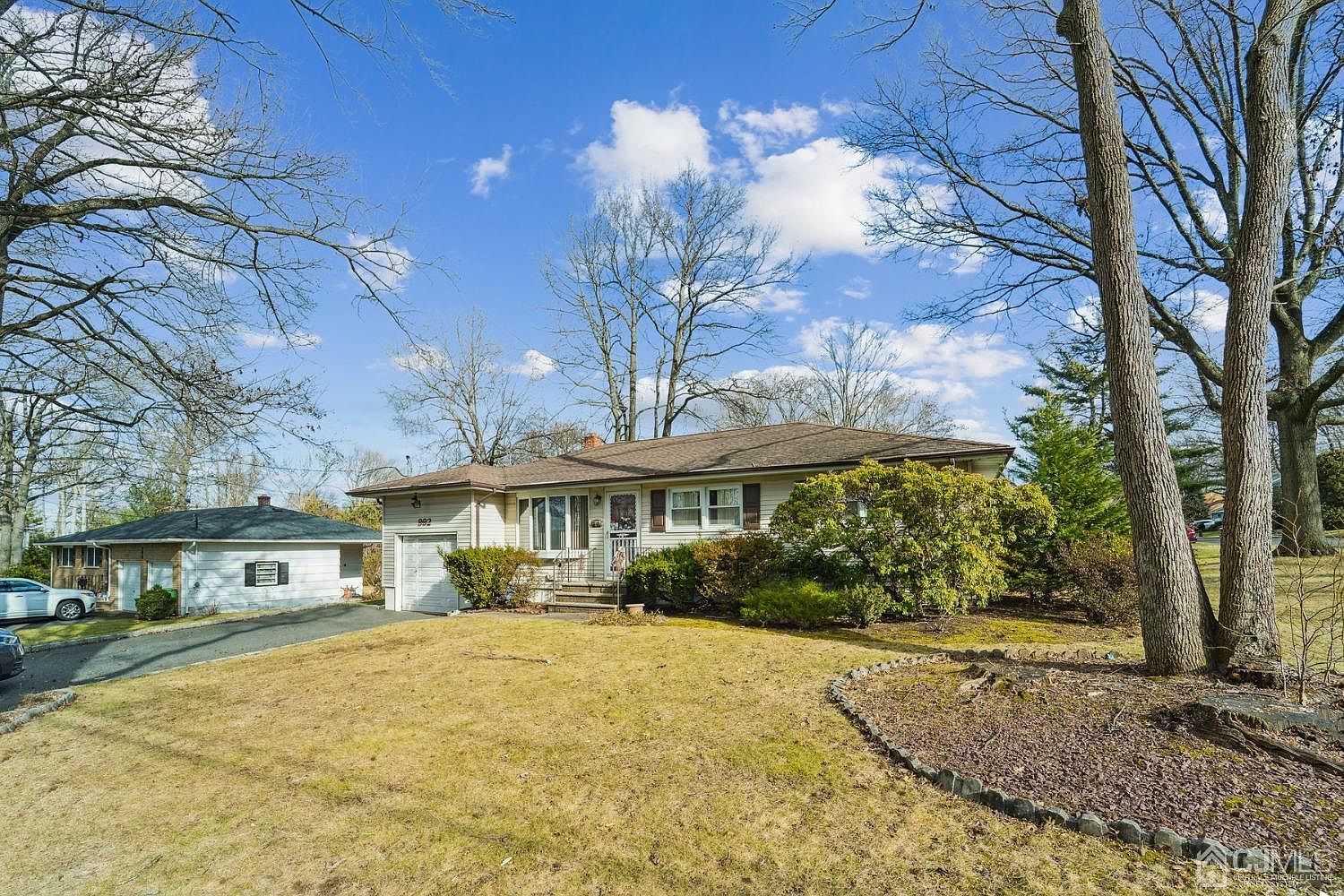992 Ellis Pkwy, Edison, NJ 08820 Zillow