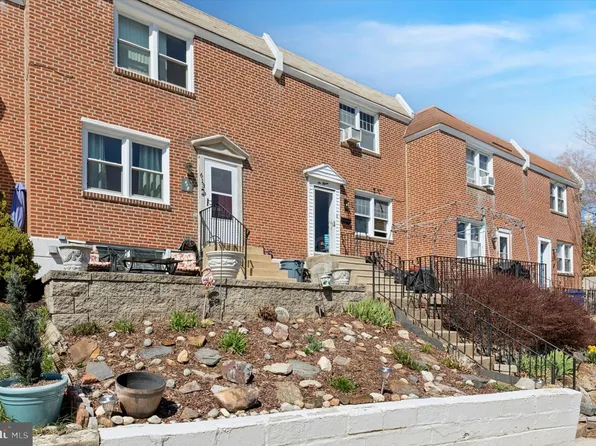 613 Green Ln, Philadelphia, PA 19128