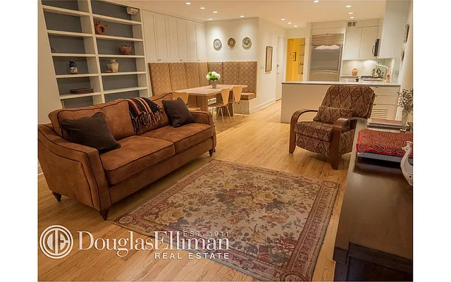 Sold by Douglas Elliman | media 21