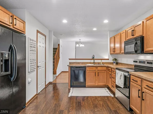 5149 149th St N Unit 4, Hugo, MN 55038