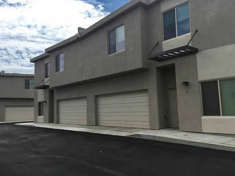 711 E Lester St #4 — Photo 12